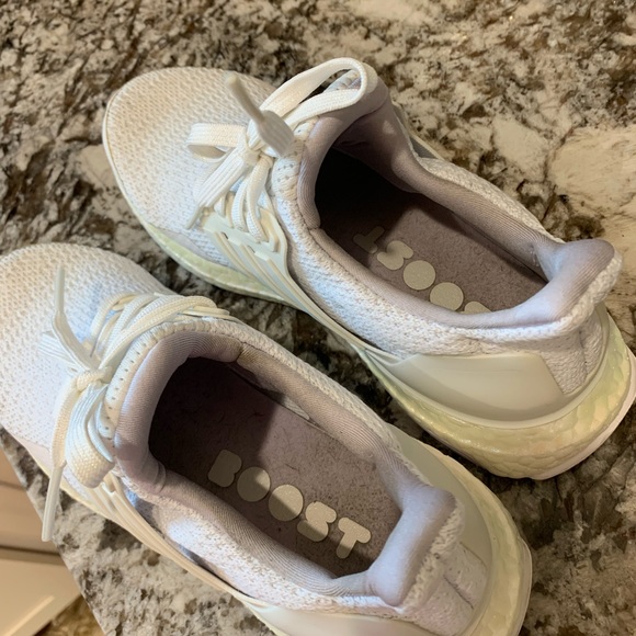 COPY - White adidas ultra boost - Picture 3 of 7